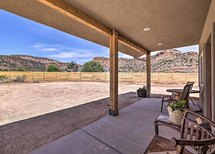 Quiet Kanab Home W/ Panoramic Views & Porch!