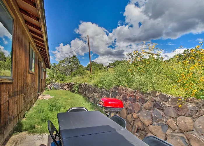 Peaceful Ranch Cabin, 3 Mi To Becker Lake!