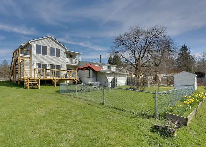 Scenic Home On The Delaware River, Pet-Friendly!
