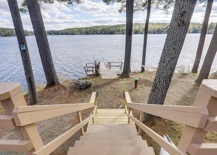 Lakefront Cabin W/ Panoramic Water View & Access