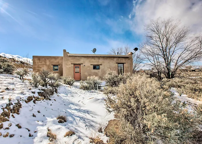 Casita Vacation Rental Near Taos W/ Patio!