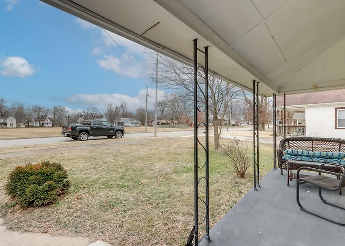 Walkable & Updated Nevada Home: Family Friendly!