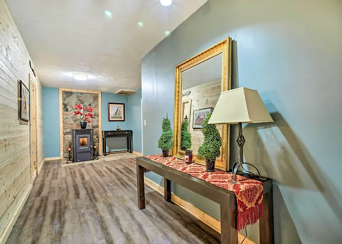 Berkeley Springs Vacation Home W/ Fire Pit!