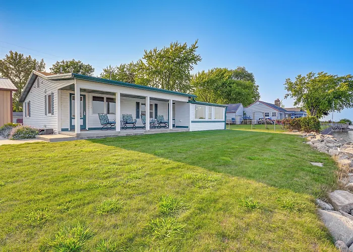 Waterfront Bay City Home W/ Dock & Boat Launch!