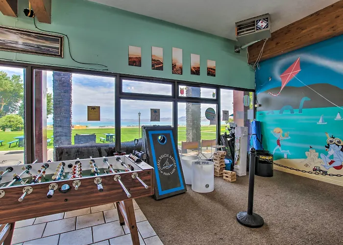 Garden City Gem: Private Hot Tub & Game Room!