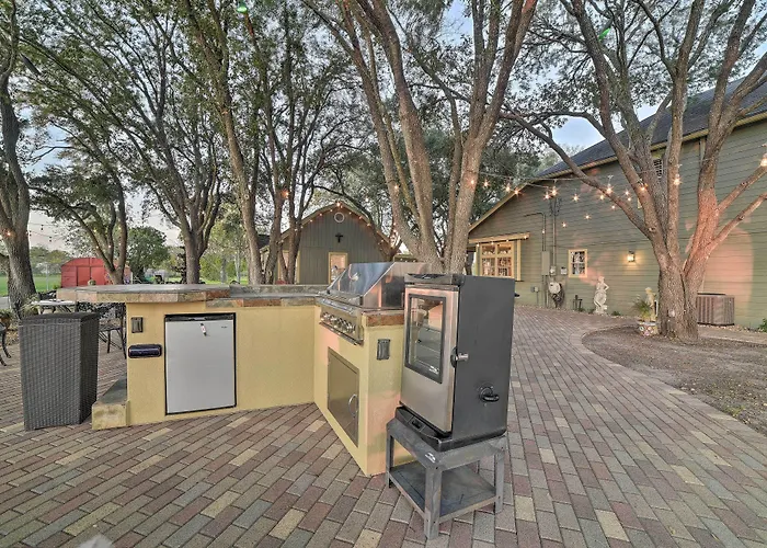 Casa De Samuel - Patio, Fountain & Outdoor Kitchen