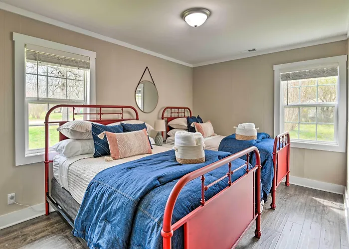 Cozy Murfreesboro Home W/ Furnished Patio!
