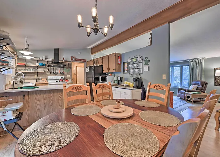 Four-Season Home On Scenic Bluff Country Acreage!