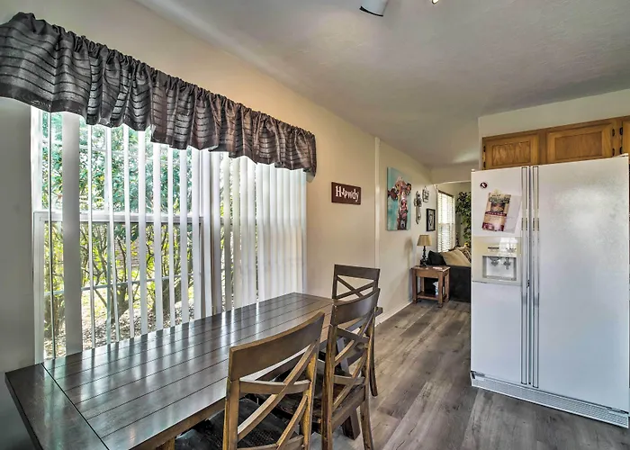 Bright College Station Abode: 3 Mi To Kyle Field