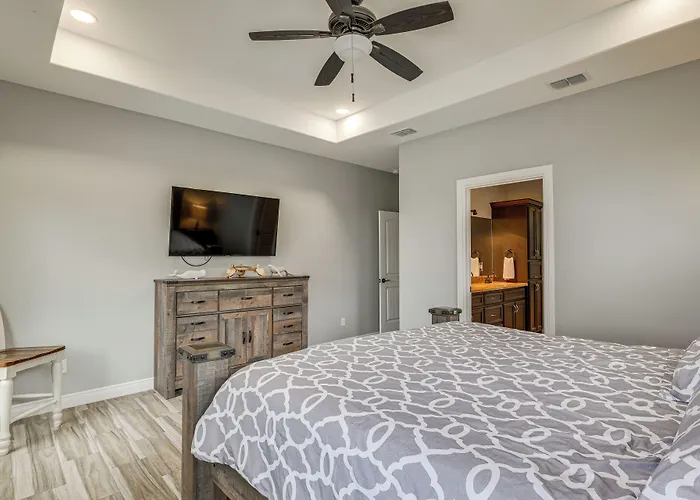 Laguna Vista Resort-Style Home, Private Pool & Spa