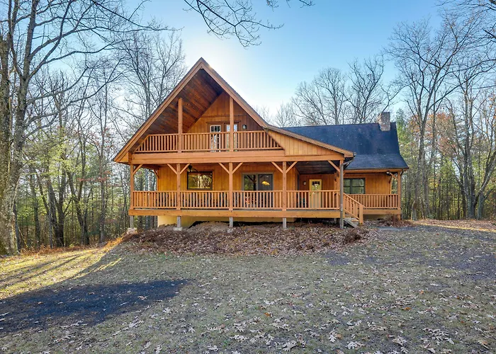 Benton Home On 50 Acres W/ Private Deck & Views!
