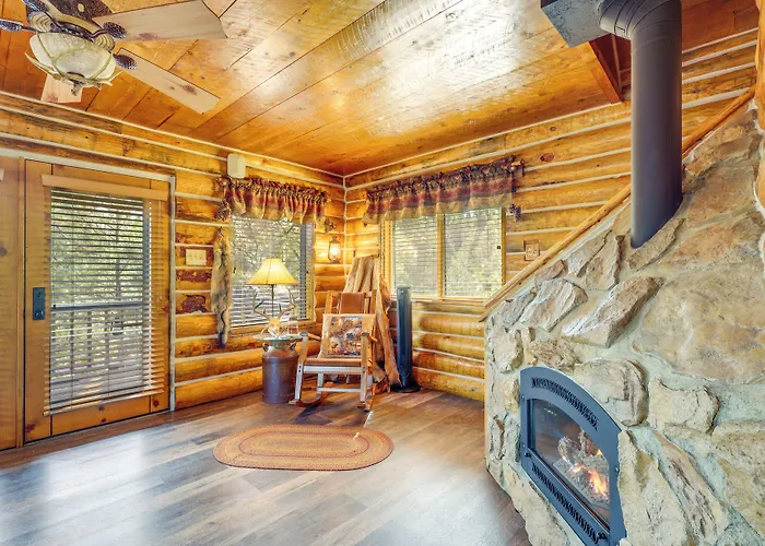 Jemez Springs Cabin W/ Stunning Mtn Views!