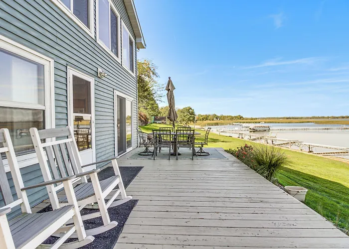 Lake Mary Cottage W/ Private Beach & Boat Dock
