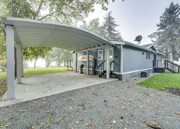 Lakefront Mount Vernon Home W/ Private Dock!