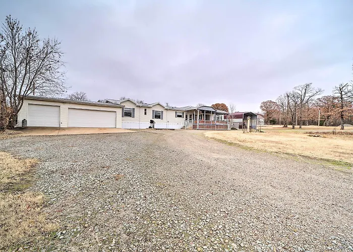 Eufaula Escape W/ Deck - Steps To Lake!