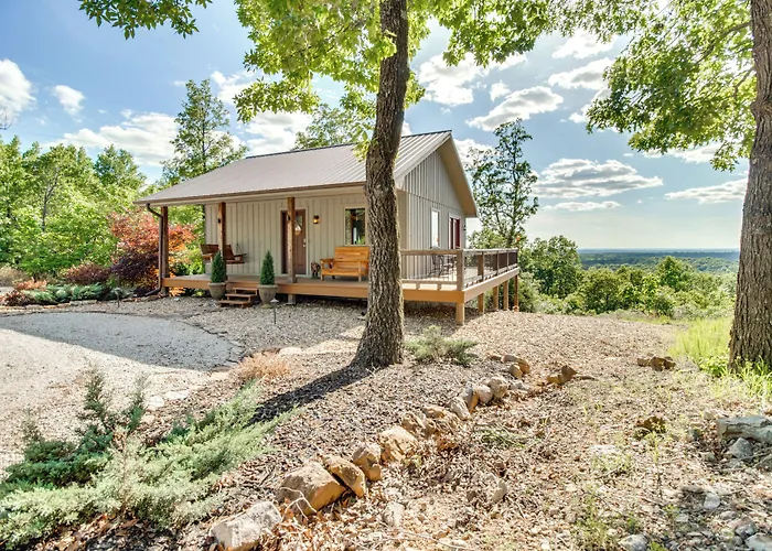 Mountain Home Cabin Rental W/ Fire Pit!