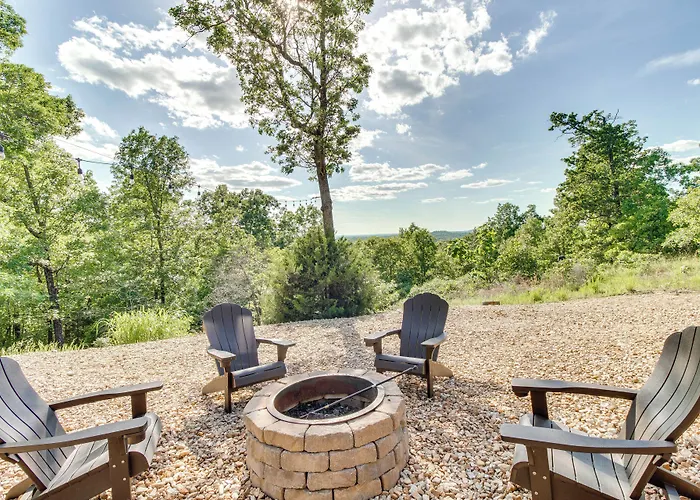 Mountain Home Cabin Rental W/ Fire Pit!