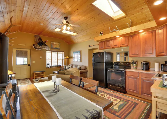 Red Lodge Retreat W/ Hot Tub: 3 Blocks To Downtown