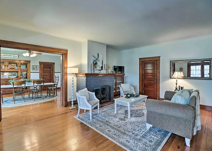 Historic Mountain Home Haven W/ Large Yard!