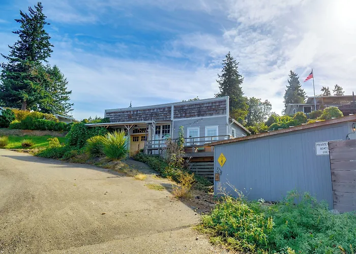 Gig Harbor Historical Beach House In Wollochet Bay