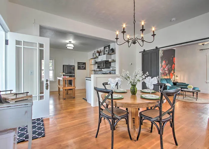 Charming Choteau Cottage: Ski & Fish Nearby!