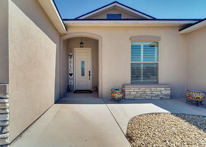 Carlsbad Retreat W/ Fire Pit & Fenced Yard!