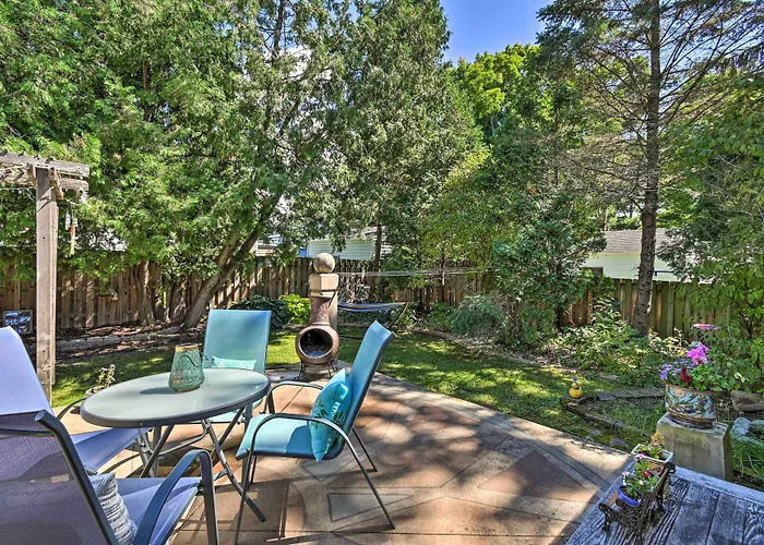 Modern Home W/ Backyard, 1 Mi To Dtwn Sturgeon Bay