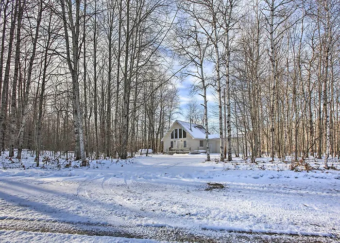 Lakes Of The North Home On Snowmobile & Atv Trail!