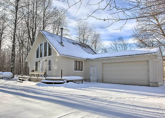 Lakes Of The North Home On Snowmobile & Atv Trail!