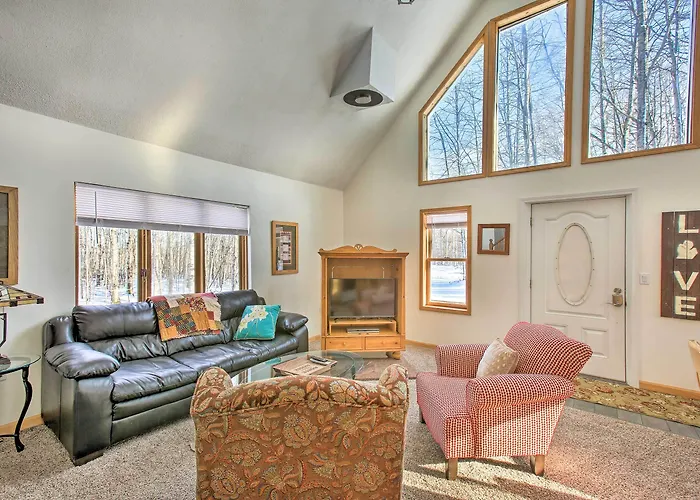 Lakes Of The North Home On Snowmobile & Atv Trail!