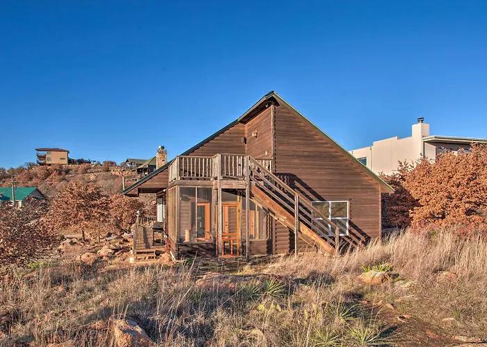 Updated Cabin W/ 360-Degree Mtn View: 1 Mi To Lake