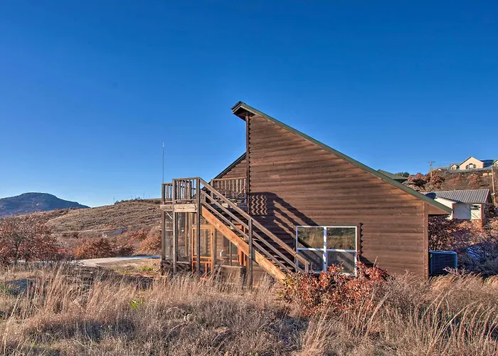 Updated Cabin W/ 360-Degree Mtn View: 1 Mi To Lake