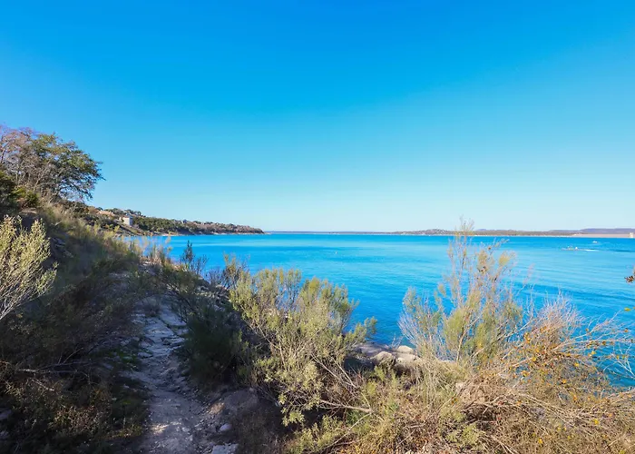 Brand New Modern Canyon Lake Escape W/ Fire Pit!