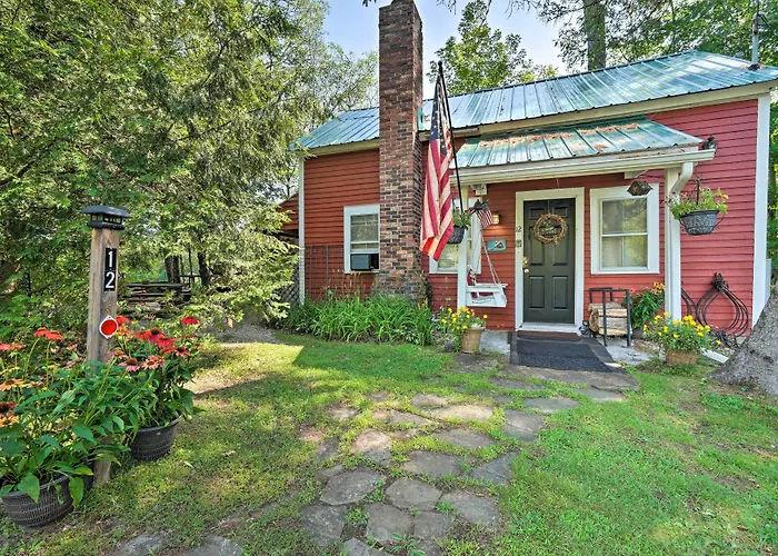 Adirondack Mountains Cottage Near Gore Mountain!