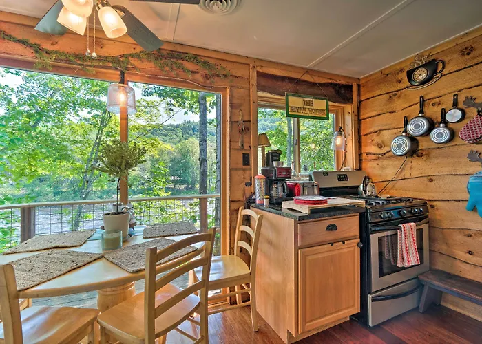 Adirondack Mountains Cottage Near Gore Mountain!