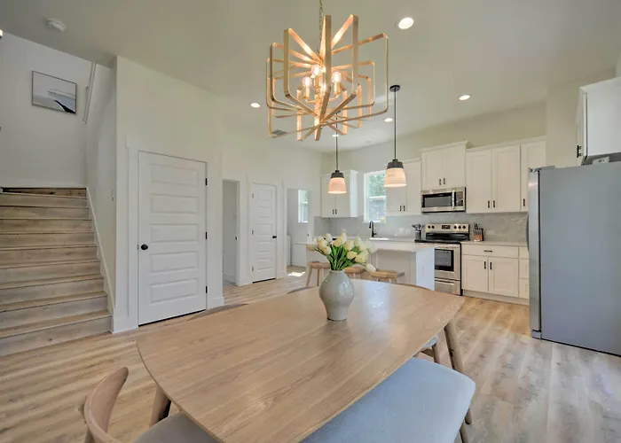 Canyon Lake Home W/ Deck ~ 1 Mi To Comal Park