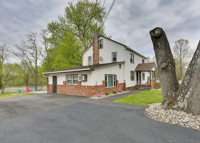 Waterfront Wallkill Duplex Home W/ Fire Pits!