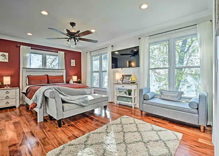 Lakefront Home W/ Game Room, Theater & Dock!