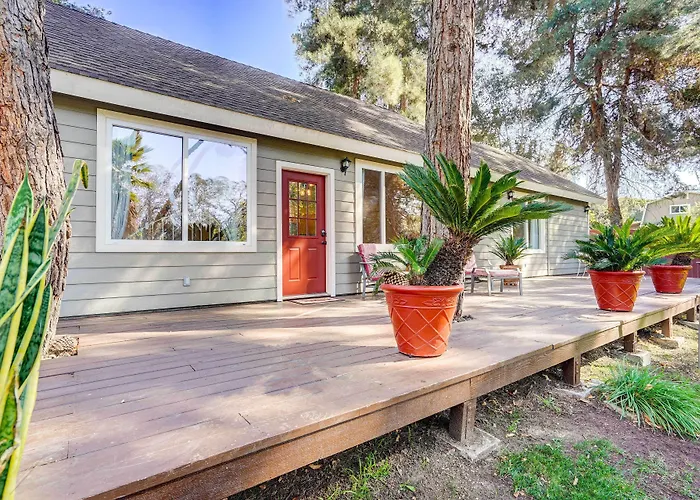 Fallbrook Vacation Rental: 3 Mi To Wineries!