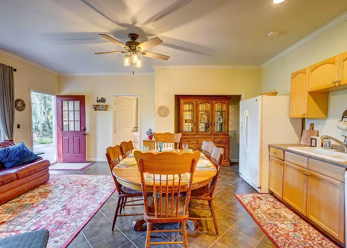 Fallbrook Vacation Rental: 3 Mi To Wineries!