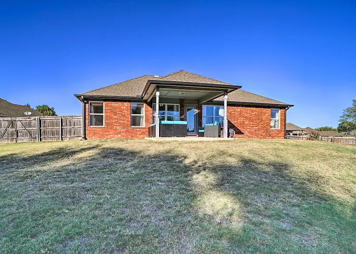 Claremore Getaway ~ 2 Mi To Historic District