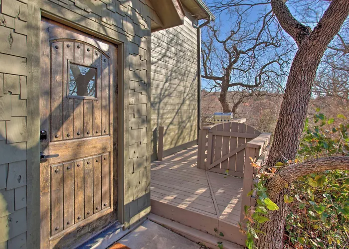 Medicine Park Cabin W/ Mountain Views!
