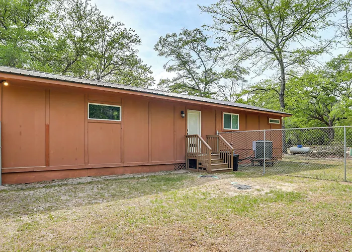 Charming Retreat On 20 Acres W/ Private Lake!