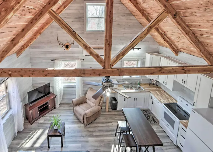 El Dorado Springs Cabin: Near Trails & Parks!
