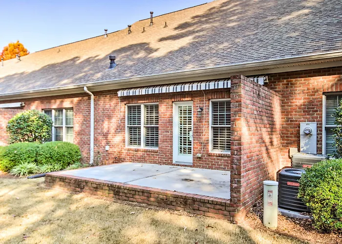 Upscale Home W/ Poker Room < 1 Mi To Golf!