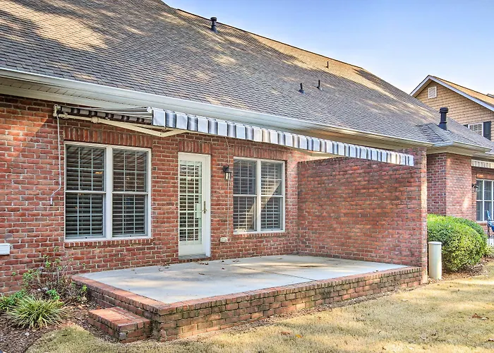 Upscale Home W/ Poker Room < 1 Mi To Golf!