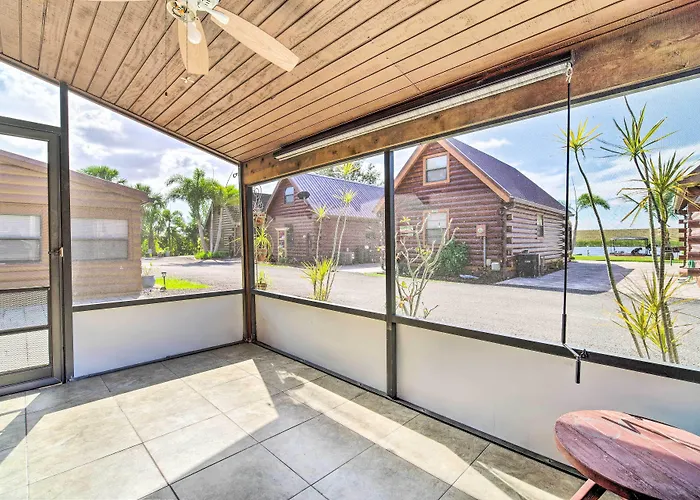 Okeechobee Cabin In Waterfront Community W/ Dock!