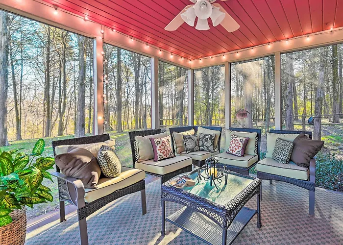 Serene Cabin W/ Riverfront Views & Access!