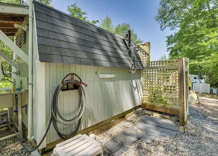 Maine Cottage W/ Dock & Kayaks, Near Augusta!