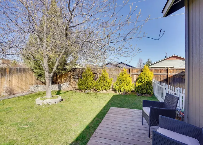 Charming Bend Home W/ Porch & Yard: Great Location